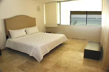 Hotel Ocean Plaza Condos